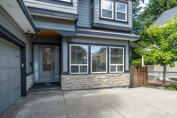 14712 34a Avenue, Surrey, BC V4P0B3 Photo 3