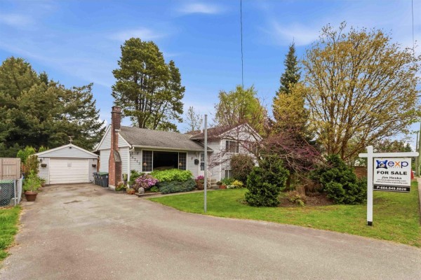 14713 110 Avenue, Surrey, BC V3R2A9 Photo 2