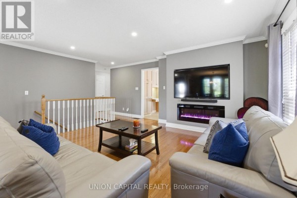 Eating area - 1473 Greenvalley Trail, Oshawa, ON L1K2N5 Photo 5