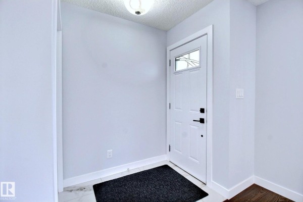 Dining room - 14732 32 St Nw, Edmonton, AB T5Y2G3 Photo 2