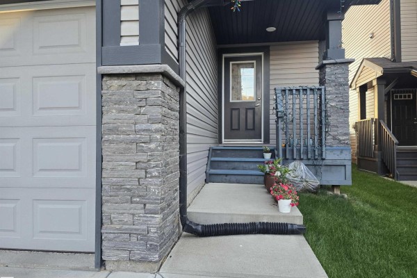 Kitchen - 1474 33b St Nw, Edmonton, AB T6T0X6 Photo 3