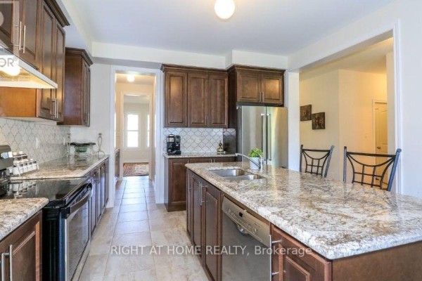 Foyer - 1474 Simpkin Court, Innisfil, ON L0L1W0 Photo 5