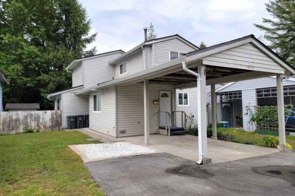 14741 101a Avenue, Surrey, BC V3R7E7 Photo 2