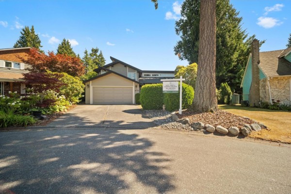 14756 16a Avenue, Surrey, BC V4A5M7 Photo 3