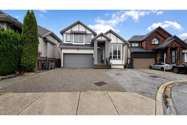 14771 58b Avenue, Surrey, BC V3S8H2 Photo 2