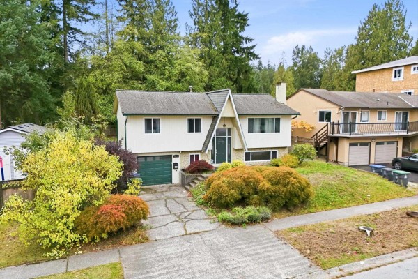 14778 Halstead Place, Surrey, BC V3R6S5 Photo 3