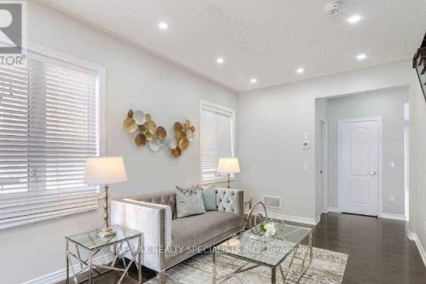 Family room - 1479 Chretien Street, Milton, ON L9E1H2 Photo 5