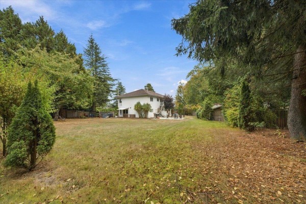 14790 55 Avenue, Surrey, BC V3S1A9 Photo 2