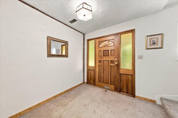14790 55 Avenue, Surrey, BC V3S1A9 Photo 3
