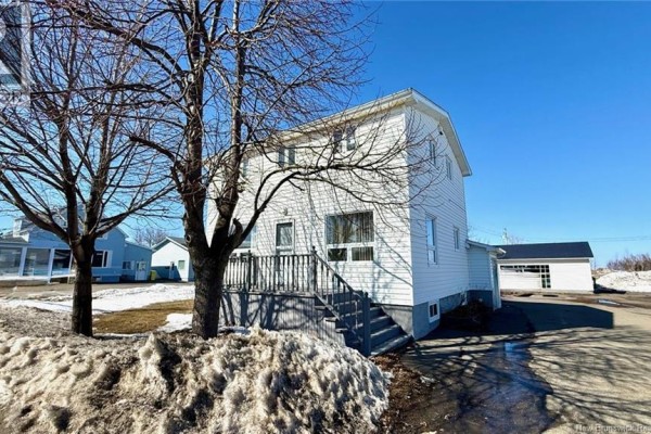 Bedroom - 148-150 Boul. J.d. Gauthier, Shippagan, NB E8S2K9 Photo 2