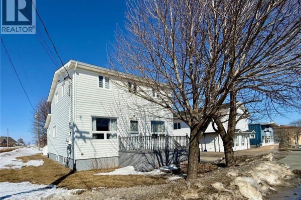 Bedroom - 148-150 Boul. J.d. Gauthier, Shippagan, NB E8S2K9 Photo 3