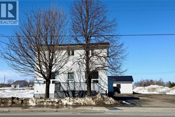 Bath (# pieces 1-6) - 148-150 Boul. J.d. Gauthier, Shippagan, NB E8S2K9 Photo 4