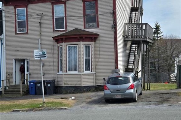148 Broad Street, Saint John, NB E2L1Y8 Photo 2