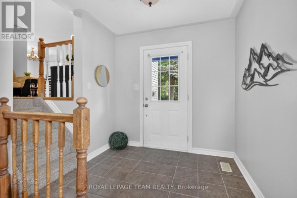 Foyer - 148 Charlotte Street, Merrickville Wolford, ON K0G1N0 Photo 4