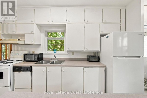 148 Coldwater Road W, Orillia, ON L3V3L8 Photo 5