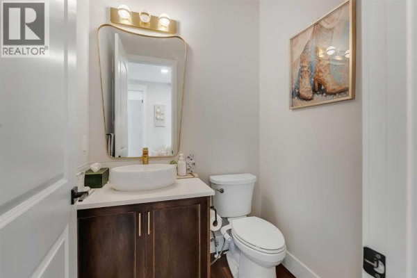 Foyer - 148 Crestridge Terrace Sw, Calgary, AB T3B6K5 Photo 3