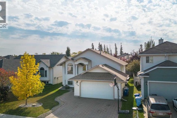 Kitchen - 148 Eglert Drive, Fort Mcmurray, AB T9K1V3 Photo 2