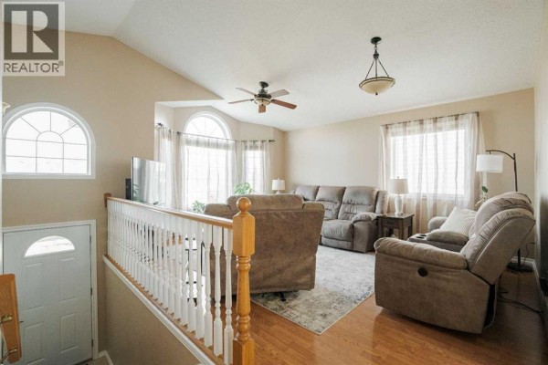 Dining room - 148 Eglert Drive, Fort Mcmurray, AB T9K1V3 Photo 3