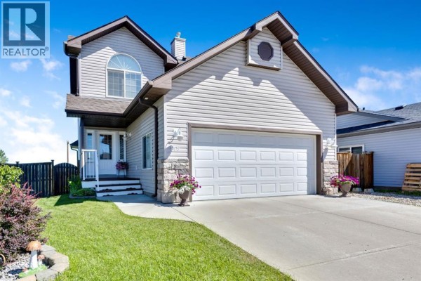 148 Hillcrest Boulevard, Strathmore, AB, photo 2
