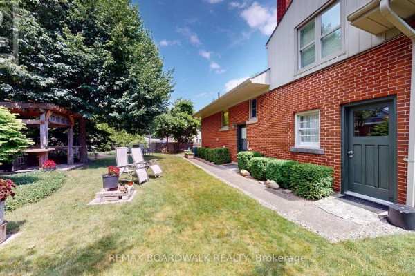 148 James Street E, Brockville, ON, photo 2