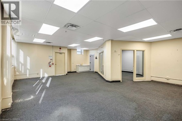 148 Mohawk Street Unit# D, Brantford, ON N3S7G5 Photo 2