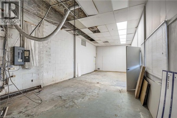 148 Mohawk Street Unit# D, Brantford, ON N3S7G5 Photo 5