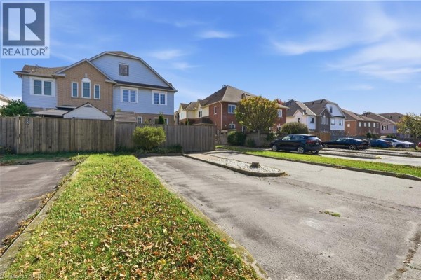 Recreation room - 148 Rockhaven Lane, Waterdown, ON L8B0J5 Photo 4