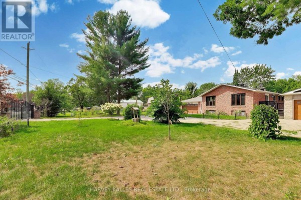 Sitting room - 148 Sand Road, East Gwillimbury, ON L9N1H9 Photo 4
