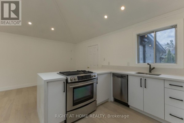 1480 Kenmuir Avenue, Mississauga, ON L5G4B5 Photo 4