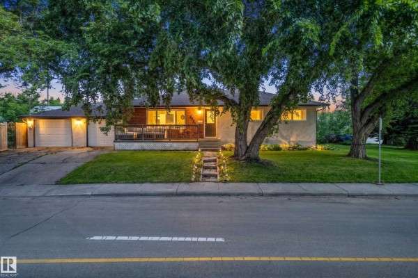 Kitchen - 14804 95 Av Nw, Edmonton, AB T5N0B5 Photo 3