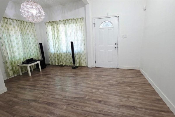 Bedroom - 1482 Mcdermot Avenue W, Winnipeg, MB R3E0V6 Photo 5