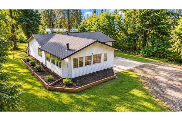 14827 Sylvester Road, Mission, BC V2V0B9 Photo 3
