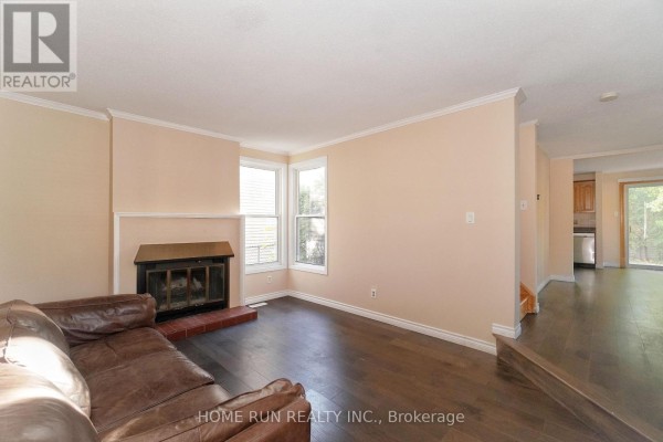 1484 Forest Valley Drive, Ottawa, ON K1C5P4 Photo 5