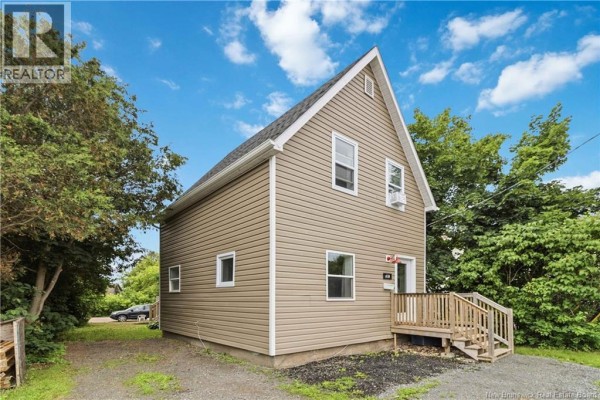 4pc Bathroom - 1484 Main Street, Moncton, NB E1E1G3 Photo 2