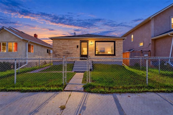 Eat in kitchen - 1484 Pacific Avenue, Winnipeg, MB R3E1H2 Photo 2