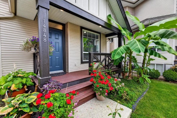 14848 56a Avenue, Surrey, BC V3S8X1 Photo 3
