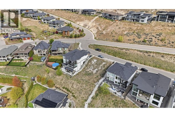 1485 Fairwood Lane, Kelowna, BC V1P1T6 Photo 5