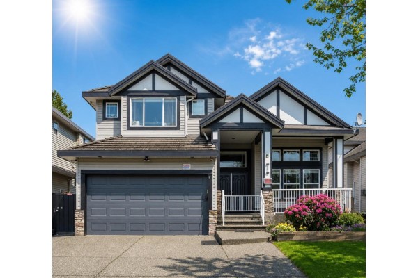 14867 67a Avenue, Surrey, BC V3S0P3 Photo 2