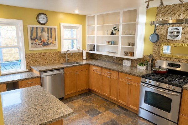 14878 Buena Vista Avenue, White Rock, BC V4B1X4 Photo 5