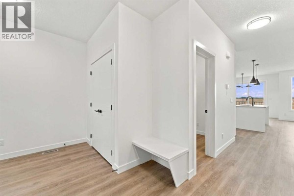 Dining room - 1489 South Point Villas Sw, Airdrie, AB T4B3J5 Photo 5