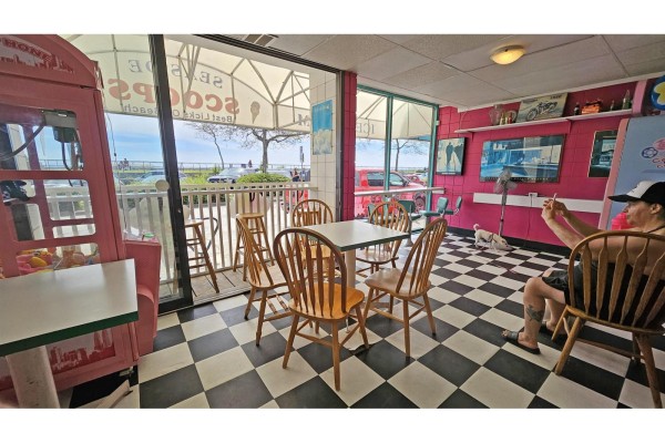 14893 Marine Drive, White Rock, BC, photo 3