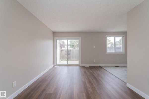 Bedroom 2 - 149 Cornell Co Nw, Edmonton, AB T5C3C3 Photo 5