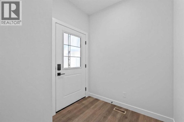 Laundry room - 149 Creekside Street Sw, Calgary, AB T2X6H9 Photo 3