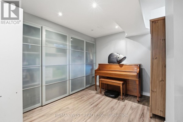 Piano and frosted glass closets - 149 Deerglen Terrace Aurora