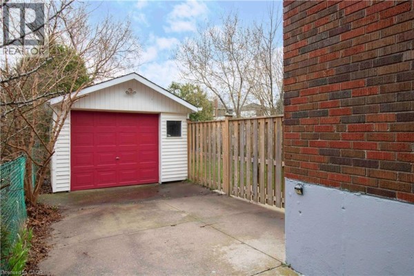 Laundry room - 149 East 34th Street, Hamilton, ON L8V3W7 Photo 5