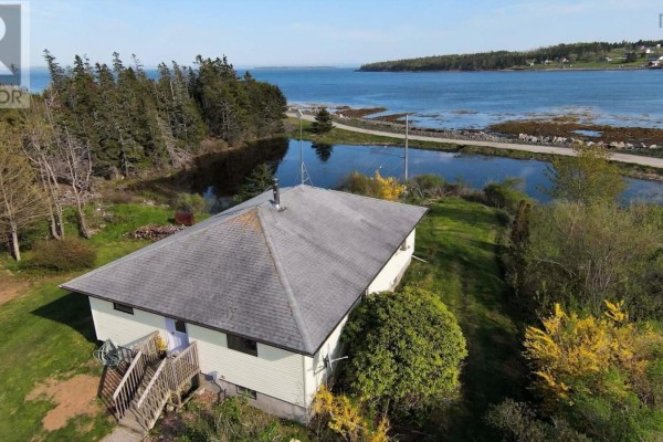 Laundry room - 149 South East Cove Road, Big Tancook Island, NS B0J3G0 Photo 2