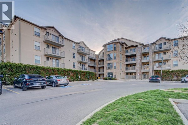 1490 Bishops Gate Unit# 106, Oakville, ON, photo 2