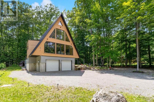 1490 Champlain Road, Tiny, ON, photo 2