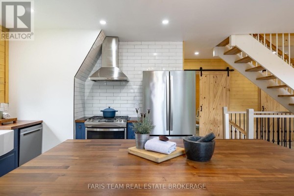 Loft - 1490 Champlain Road, Tiny, ON L9M0C1 Photo 5