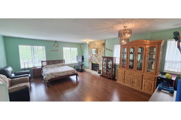 14919 Spenser Drive, Surrey, BC V3M7K7 Photo 3
